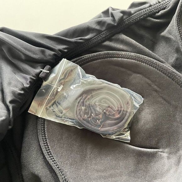 Kona Sol Swimsuit Off The Shoulder Ruffled One Piece Black Plus 20W - Picture 8 of 11